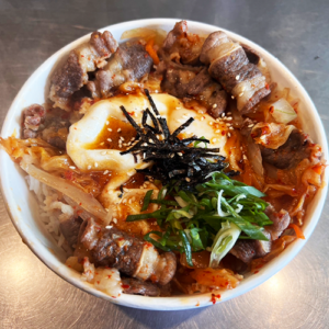 泡菜牛五花丼